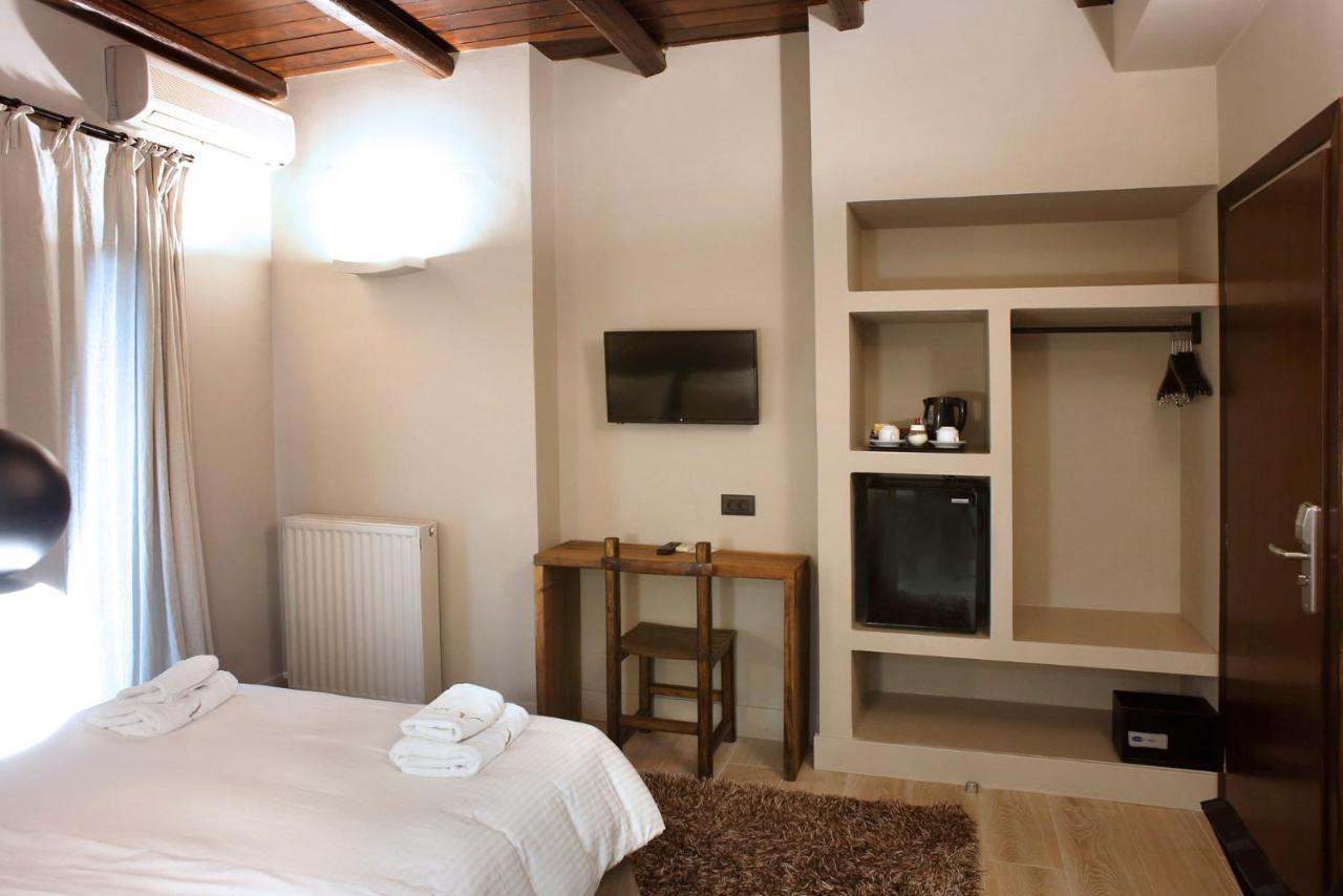 Anesis Hotel Kalavryta Buitenkant foto