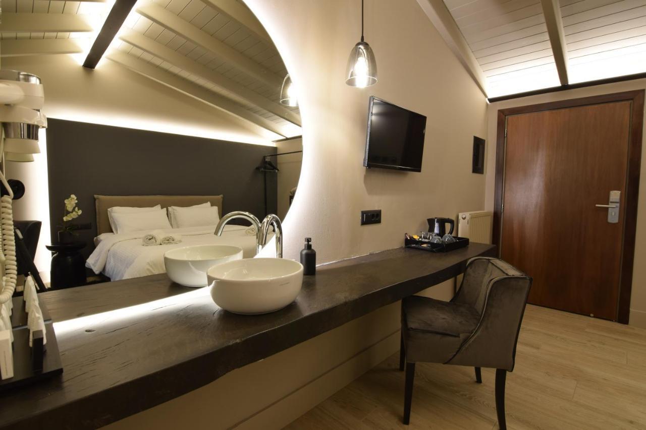 Anesis Hotel Kalavryta Buitenkant foto