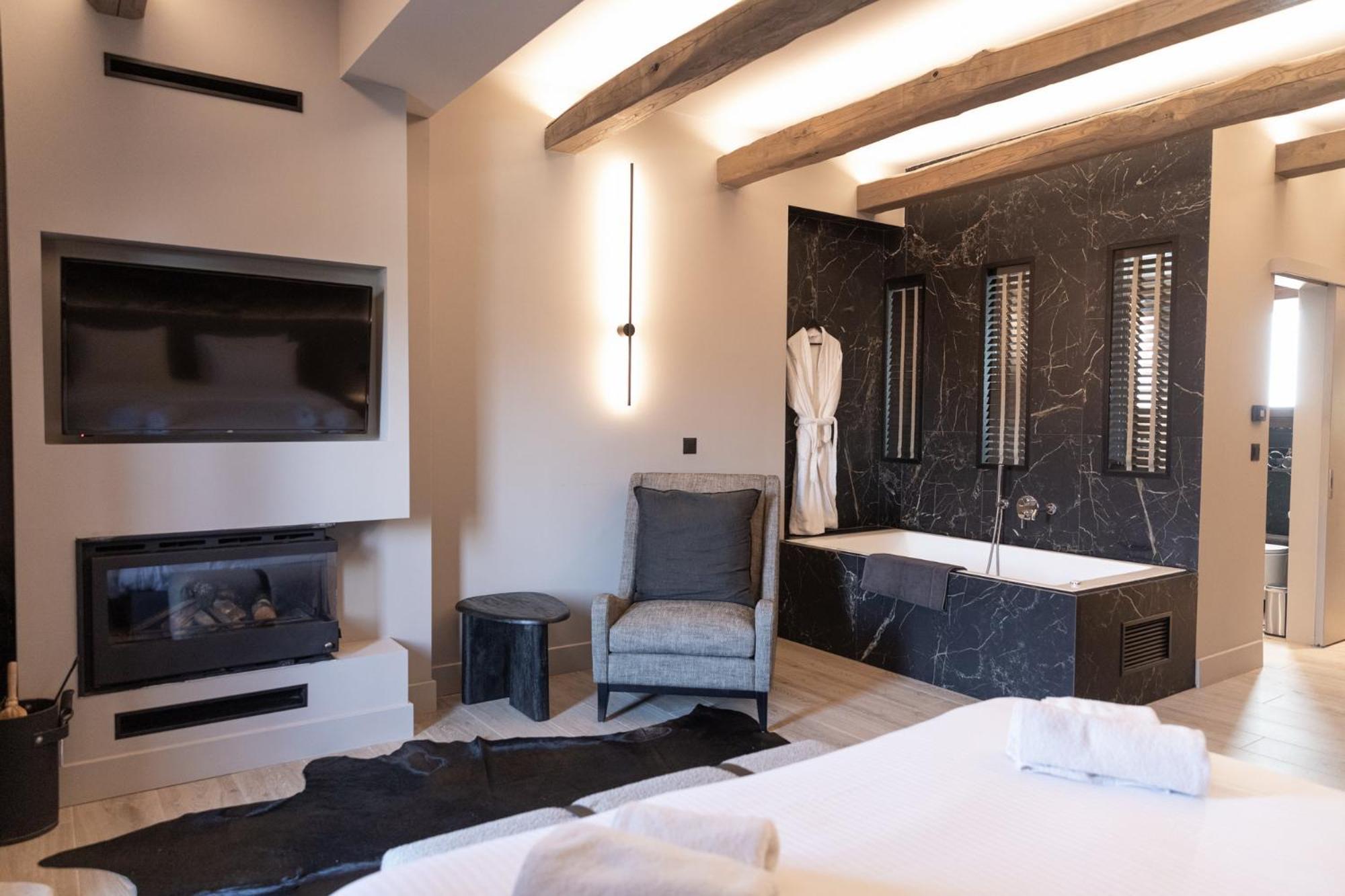 Anesis Hotel Kalavryta Buitenkant foto
