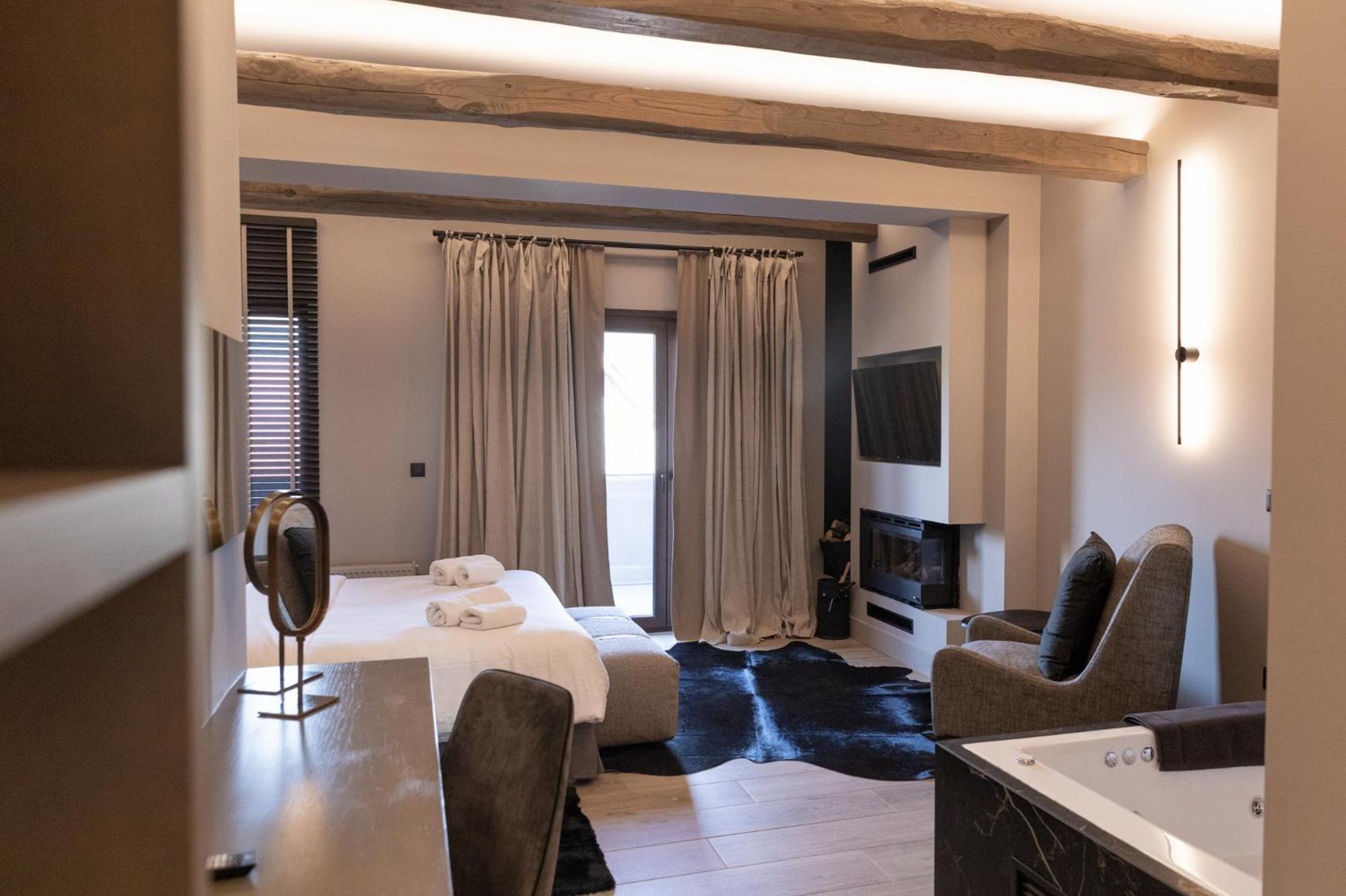 Anesis Hotel Kalavryta Buitenkant foto
