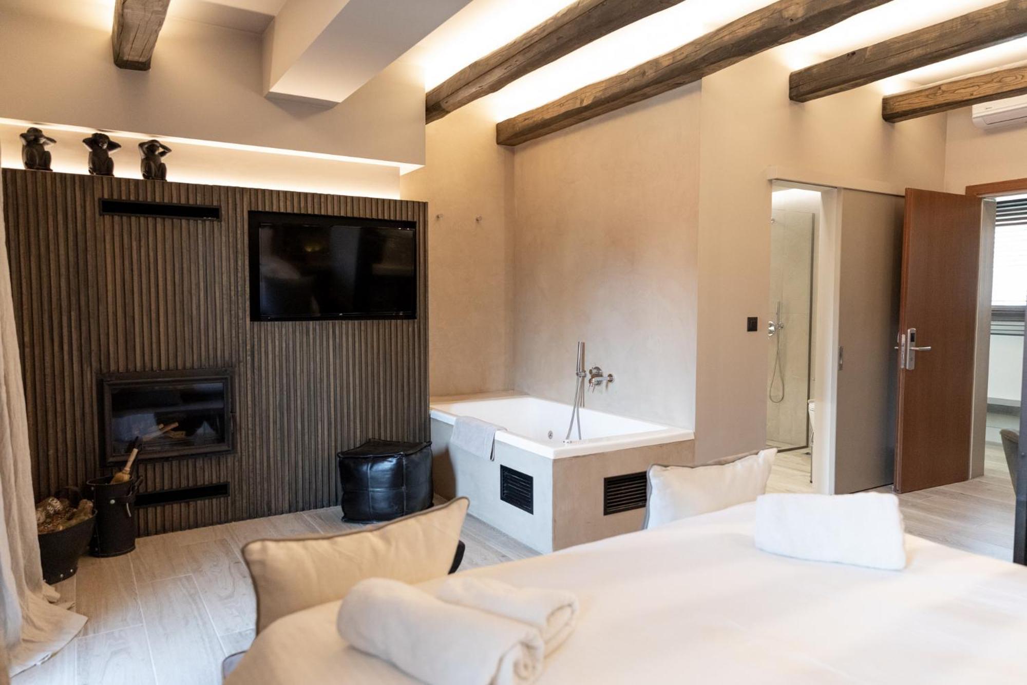 Anesis Hotel Kalavryta Buitenkant foto