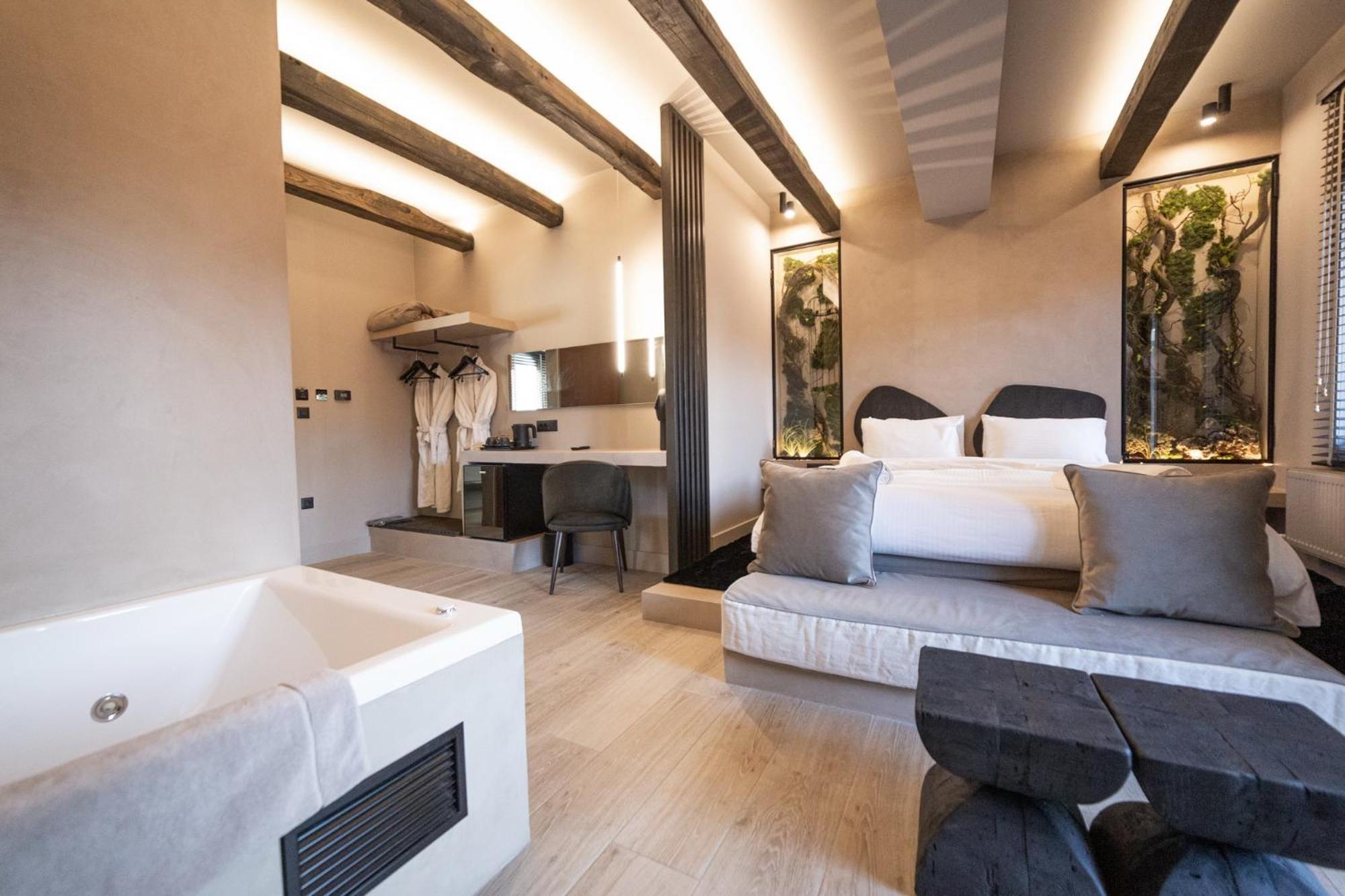 Anesis Hotel Kalavryta Buitenkant foto